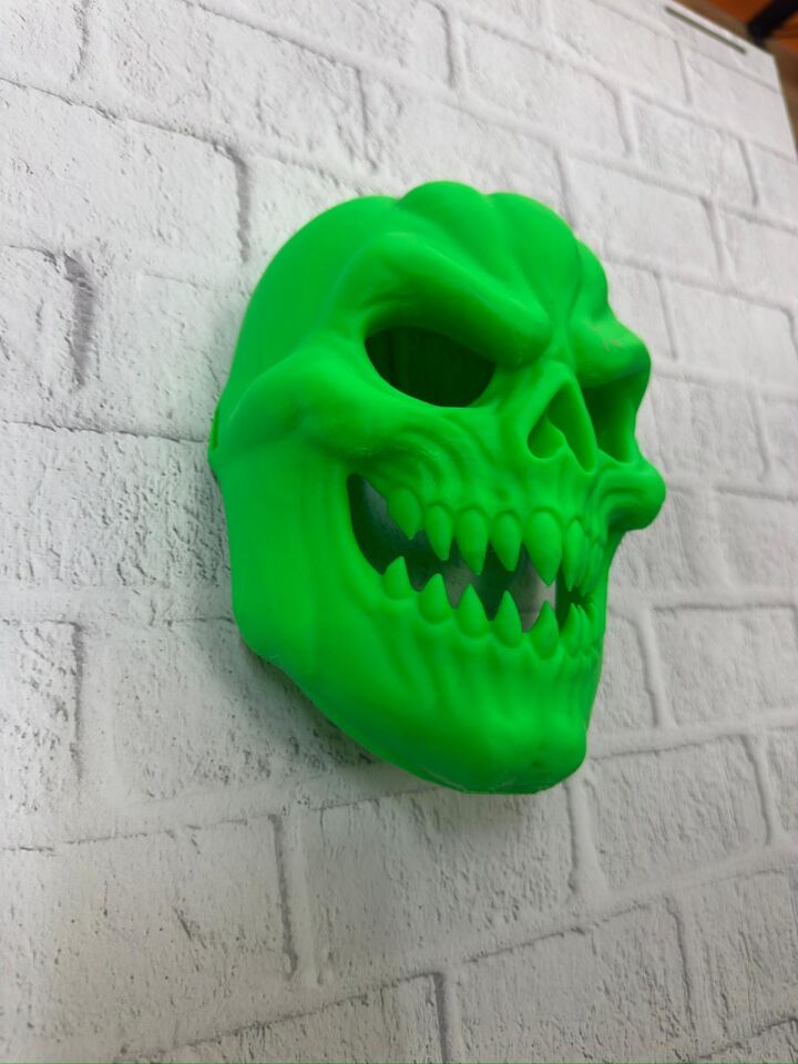 YEŞİL MASKE